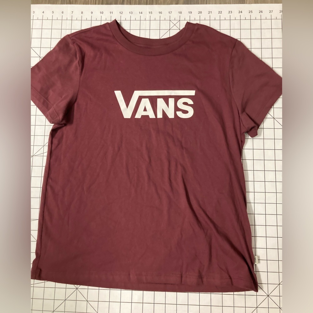NWOT Vans XL Women’s Maroon and‎ White Tshirt